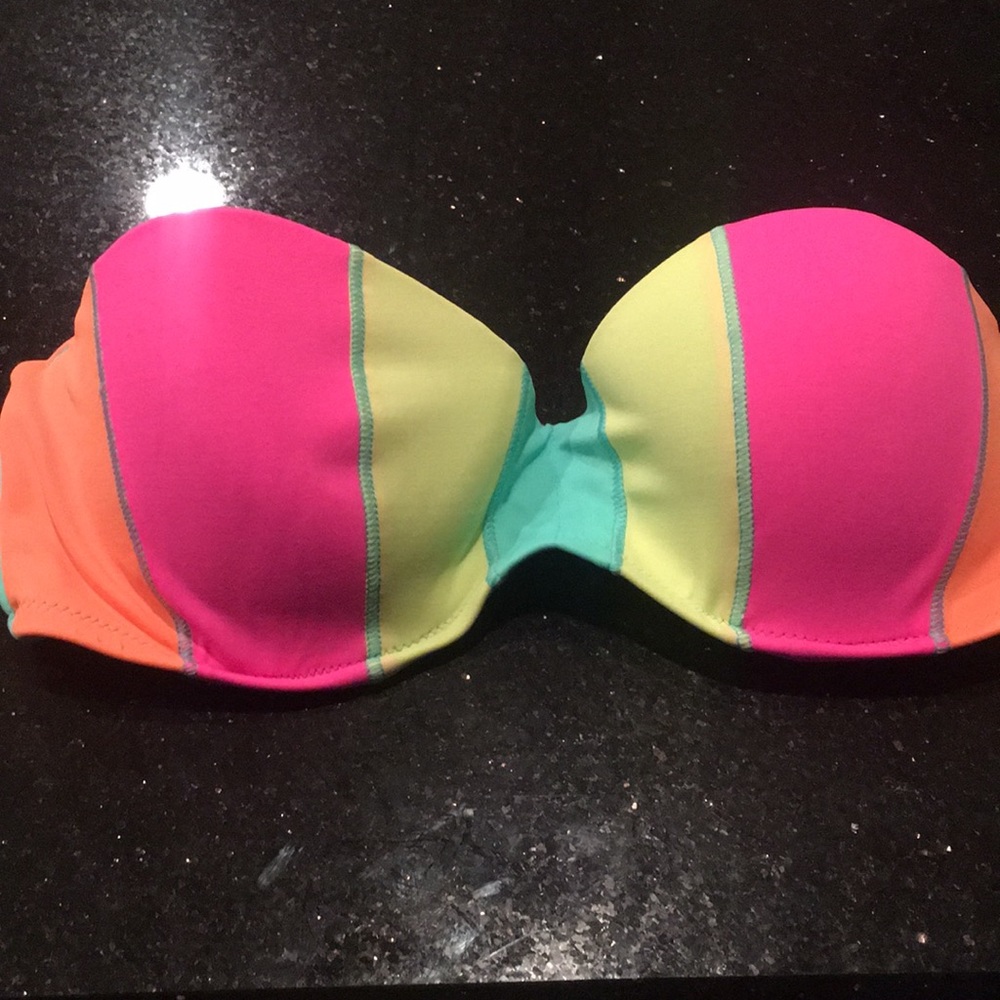 Victoria Secret bathing suit top only sz 36 B
